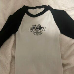 Brandy Melville Black and White Raglan Top